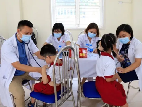 Giữ nguyên mức đóng bảo hiểm y tế học sinh, sinh viên