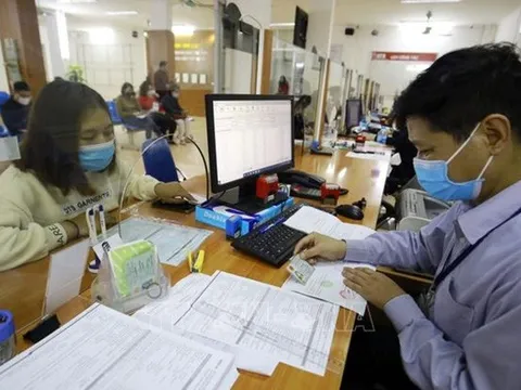 Gấp rút giải quyết chế độ BHXH cho người lao động mắc COVID-19