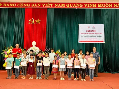 Thanh Hoá: Trao 150 suất học bổng do Công ty Mitsubishi tài trợ