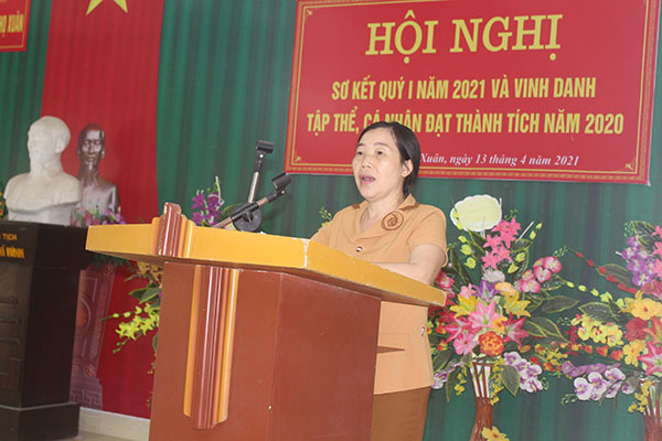 Bà Ngô Thị Hoa – Giám đốc TTYT huyện Thọ Xuân phát biểu khai mặc hội nghị