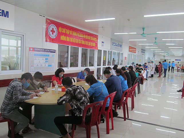 Hội CTĐ Quảng Bình: Chiến dịch “Những giọt máu hồng -Hè 2020” tiếp nhận 3.520 đơn vị máu