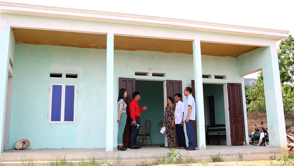 Căn nhà mới của bà Kiều Thị Xuân ở khu 5, xã Sơn Thủy, huyện Thanh Thủy được hình thành nhờ sự chung tay giúp đỡ của cả cộng đồng
