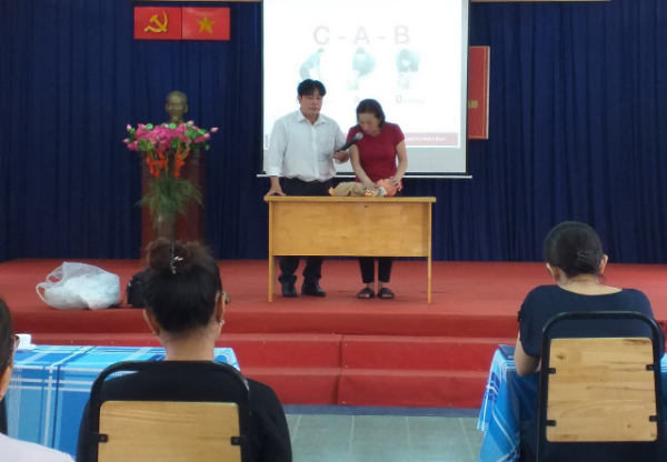 Phường Linh Chiểu, quận Thủ Đức tổ chức tập huấn Sơ cấp cứu cho các giáo viên mầm non