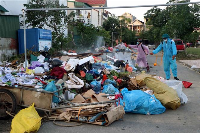 Thành lập 7 Tổ công tác hỗ trợ các tỉnh miền Trung xử lý môi trường, phòng chống dịch sau mưa, lũ 1