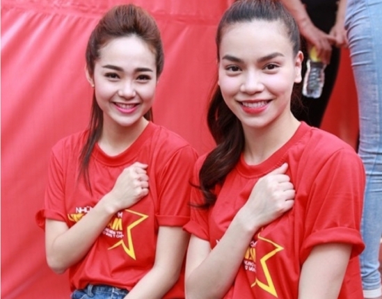 chuyen-lum-xum-cua-nghe-si-viet-hay-chieu-tro-cua-nha-san-xuat