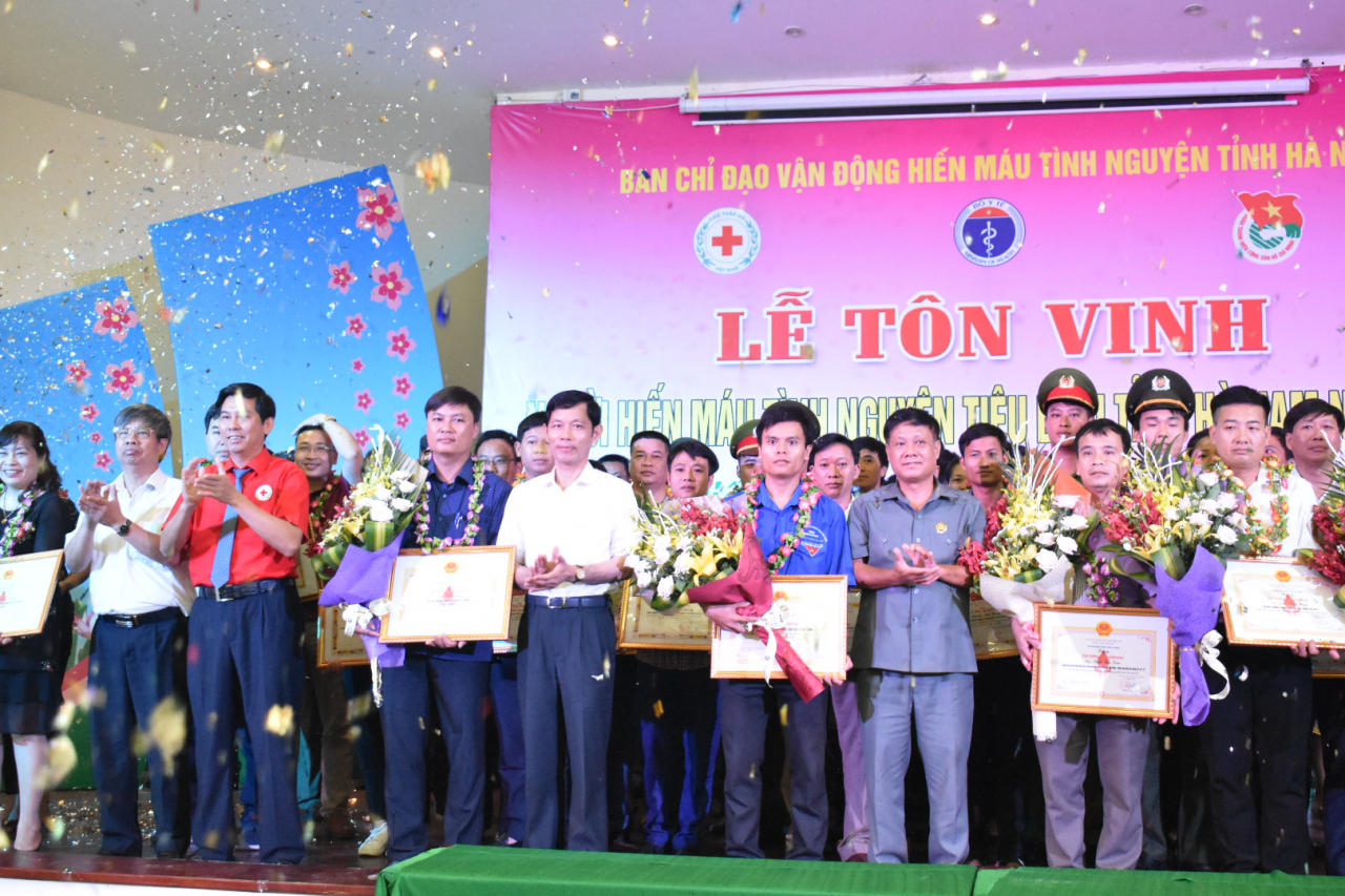 ton-vinh-nguoi-hien-mau
