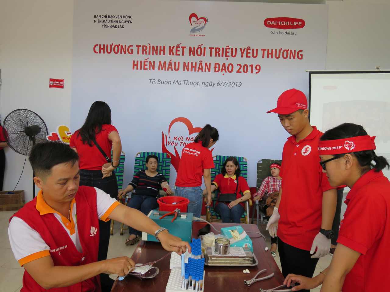 hiến máu tại chương trình