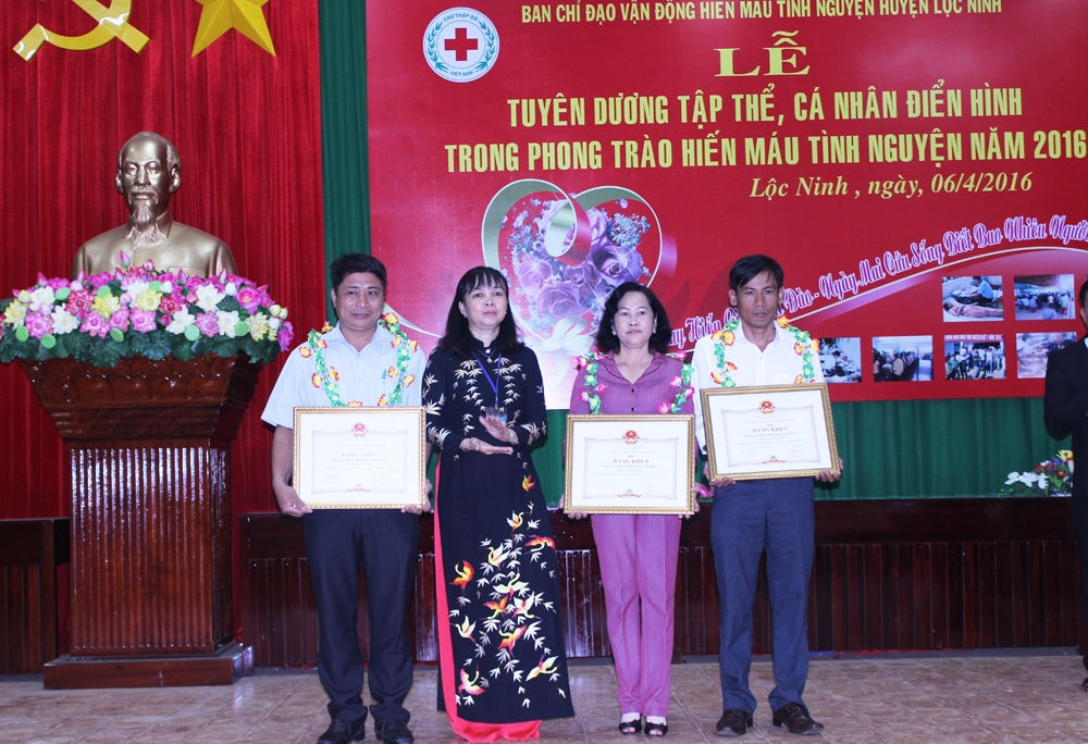 huyen-loc-ninh-tinh-binh-phuoc-diem-sang-trong-phong-trao-hien-mau-tinh-nguyen