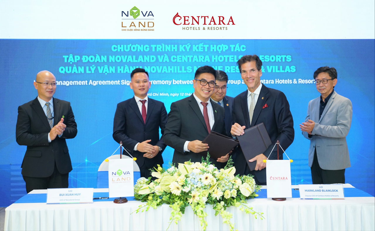 i diện của Tập đoàn Novaland và Centara Hotels & Resorts tại buổi ký k...