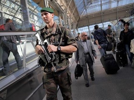 Mỹ cảnh báo nguy cơ khủng bố tại châu Âu dịp lễ cuối năm