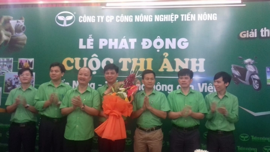 phat-dong-cuoc-thi-anh-tien-nong-tien-cung-nong-dan-viet