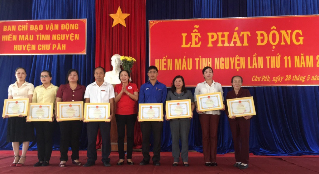T¶n vinh 8 t_p th_ c¾ thÓnh tÝch trong phong trÓo HMTN nÒm 2018