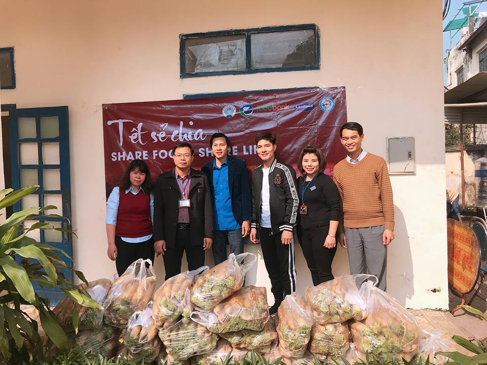 TNV Foodbank vận chuyển 10 tấn củ cải từ nông trại Hà Nam tặng cho các trung tâm, mái ấm, nhà mở trên địa bàn Hà Nội