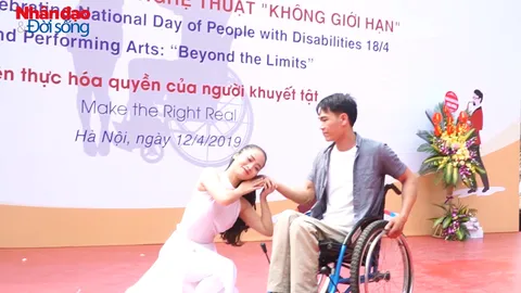 Kỷ niệm 39 năm Ngày Người khuyết tật Việt Nam: Nghệ thuật kết nối hòa nhập