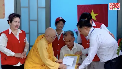 Hội Chữ thập đỏ tỉnh Đồng Nai phối hợp trao nhà tình thương cho hộ nghèo