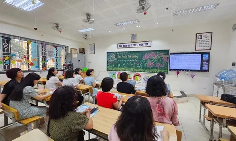 Hà Nội: Cán bộ, giáo viên quận Ba Đình tích cực tập huấn, bồi dưỡng sử dụng sách giáo khoa lớp 5