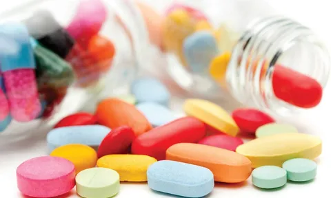 Thu hồi toàn quốc 13 loại thuốc sản xuất từ nguyên liệu giả