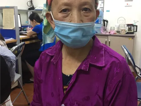 Người phụ nữ Dao bị hở van tim cần sự giúp đỡ