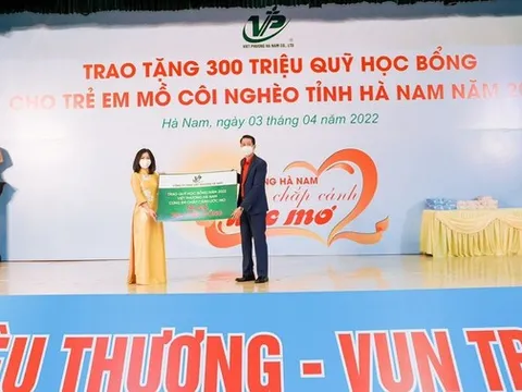 Hội Chữ thập đỏ Việt Nam tiếp nhận nhu yếu phẩm trị giá 500 triệu đồng từ Hiệp hội Doanh nghiệp Singapore tại Việt Nam
