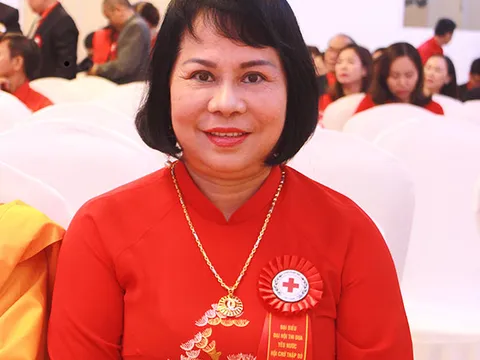 Luôn đổi mới, thích nghi với sự phát triển của xã hội