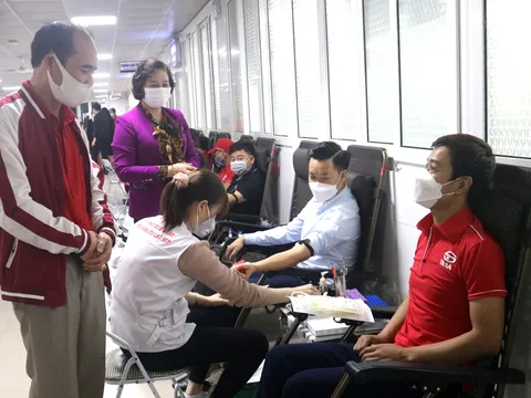 Trung ương Hội Chữ thập đỏ Việt Nam: Tiếp nhận hơn 3,2 tỷ đồng hỗ trợ cho các bệnh viện và đội ngũ y, bác sỹ tuyến đầu phòng, chống dịch Covid-19