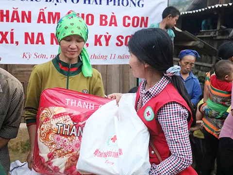 Sống để yêu thương