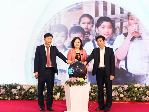 Tặng 50 triệu lít nước cho học sinh miền Tây mùa hạn mặn