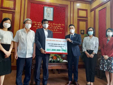 Hội Chữ thập đỏ Việt Nam tiếp nhận hỗ trợ từ Hội Hữu nghị Việt Nam - Ấn Độ ủng hộ nhân dân Ấn Độ chống dịch Covid-19