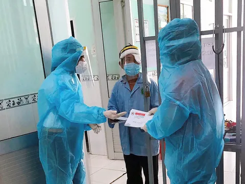 Bình Thuận: Thăm và hỗ trợ tiền cho các nạn nhân bị tai nạn giao thông 