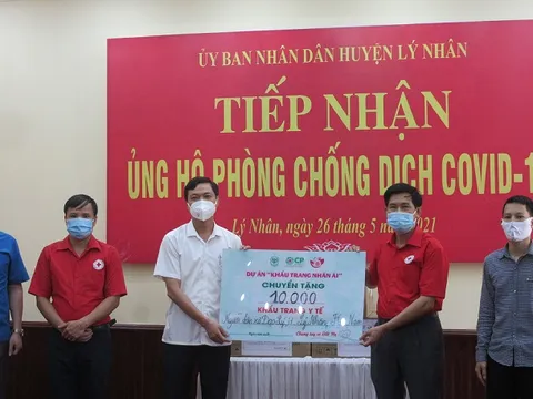 Hà Nam: 10.000 khẩu trang y tễ hỗ trợ xã Đạo Lý phòng chống dịch bệnh