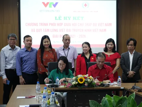Lễ ký kết Chương trình phối hợp giữa Hội Chữ thập đỏ Việt Nam và Quỹ Tấm lòng Việt