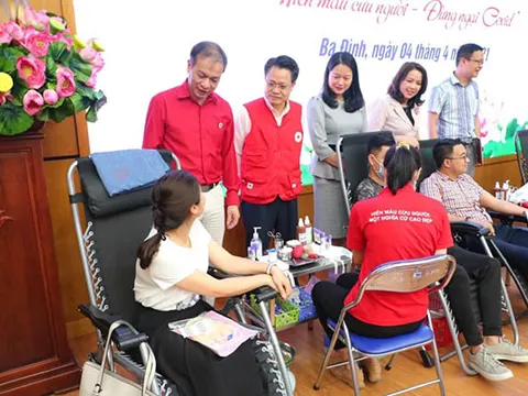 Phó Chủ tịch Trần Quốc Hùng tham dự Lễ mít tinh Ngày toàn dân hiến máu tình nguyện 7/4