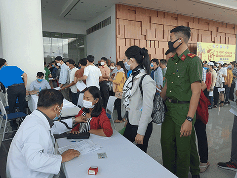 Bình Dương: Hơn 1.000 người tham gia Lễ hội Xuân hồng