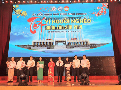Chương trình “Tết Vì người nghèo - Xuân Tân Sửu 2021” tỉnh Bình Dương tiếp nhận ủng hộ hơn 24 tỷ đồng