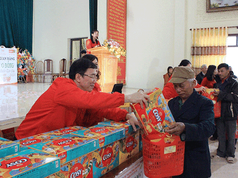 Ninh Bình : Chợ Tết nhân đạo “ Xuân yêu thương - Tết sẻ chia"