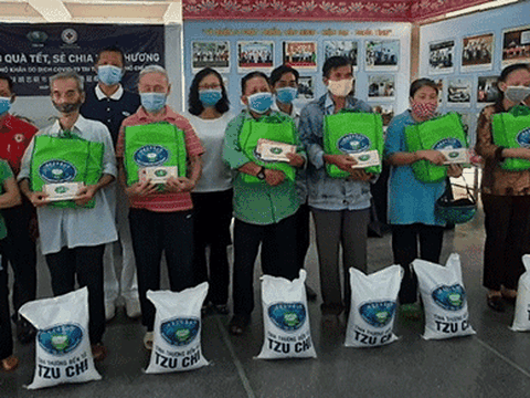 TP Hồ Chí Minh: 3.000 suất quà Tết hỗ trợ các hộ dân khó khăn