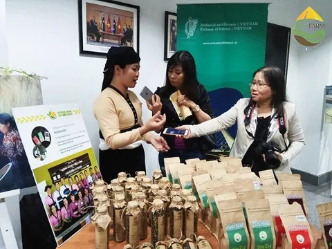 Nữ dân quân hai giỏi