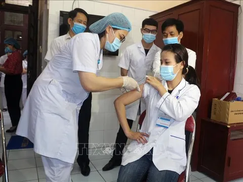 Đảm bảo an toàn tiêm vaccine phòng dịch COVID-19