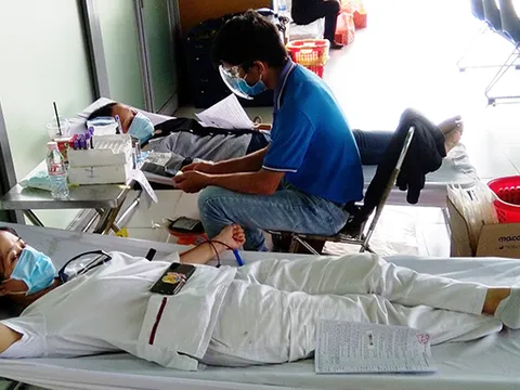 Bình Dương: Giọt máu nghĩa tình của y, bác sĩ Bệnh viện Becamex Bình Dương trong mùa dịch Covid-19