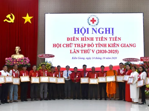 Kiên Giang: Tuyên dương điển hình tiên tiến