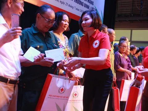 Kỷ niệm 73 năm ngày thương binh - liệt sĩ (27/7/1947 – 27/7/2020): Để không còn gia đình chính sách nào bị bỏ lại phía sau