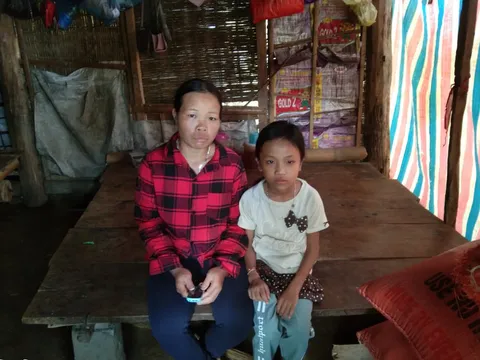 Cô bé người Mường khát khao khoẻ mạnh