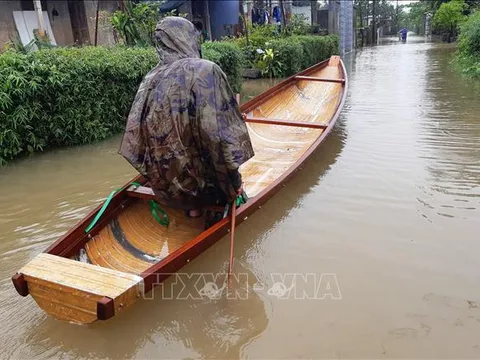 Thủ tướng yêu cầu tập trung khắc phục hậu quả mưa lũ bất thường tại miền Trung
