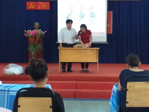 Phường Linh Chiểu, quận Thủ Đức tổ chức tập huấn Sơ cấp cứu cho các giáo viên mầm non