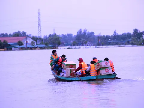 Đại sứ quán Việt Nam tại Singapore, Hàn Quốc, Đức kêu gọi ủng hộ đồng bào miền Trung bị lũ lụt