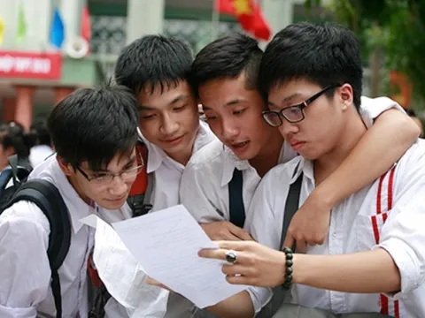 Đề văn lớp 10 'thui trột tính sáng tạo' của thí sinh?