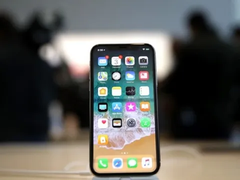 iPhone X sau 3 tháng với hàng tá lỗi có đáng giá 1.000 USD?