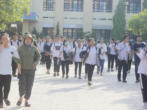 Hơn 6.400 học sinh Quảng Bình phải thi lại môn văn lần thứ 2