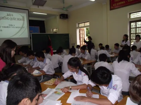 Bốc thăm môn thi thứ 3 kỳ thi lớp 10 tại Nghệ An