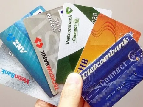 Đổi toàn bộ thẻ thanh toán sang thẻ chip để tránh hacker